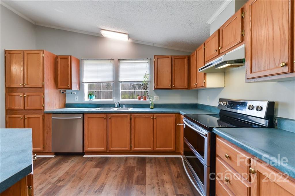 198 Pete's Pond Road Kannapolis, NC 28081 - Photo 11 of 32 Gallery Image 11