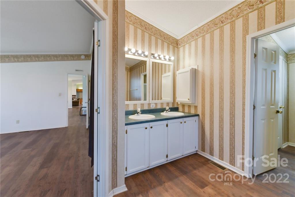 198 Pete's Pond Road Kannapolis, NC 28081 - Photo 17 of 32 Gallery Image 17