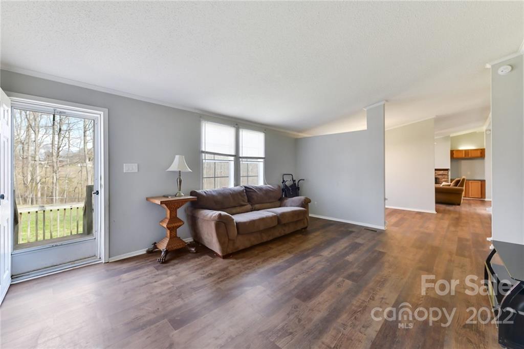 198 Pete's Pond Road Kannapolis, NC 28081 - Photo 3 of 32 Gallery Image 3
