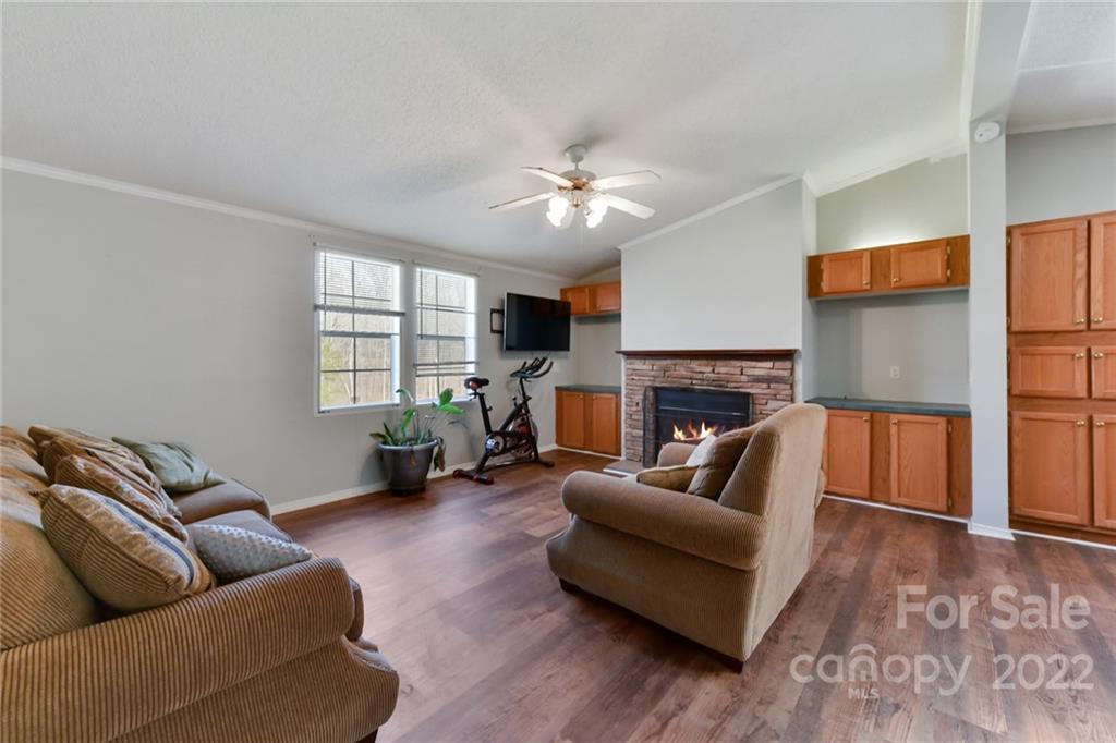 198 Pete's Pond Road Kannapolis, NC 28081 - Photo 6 of 32 Gallery Image 6