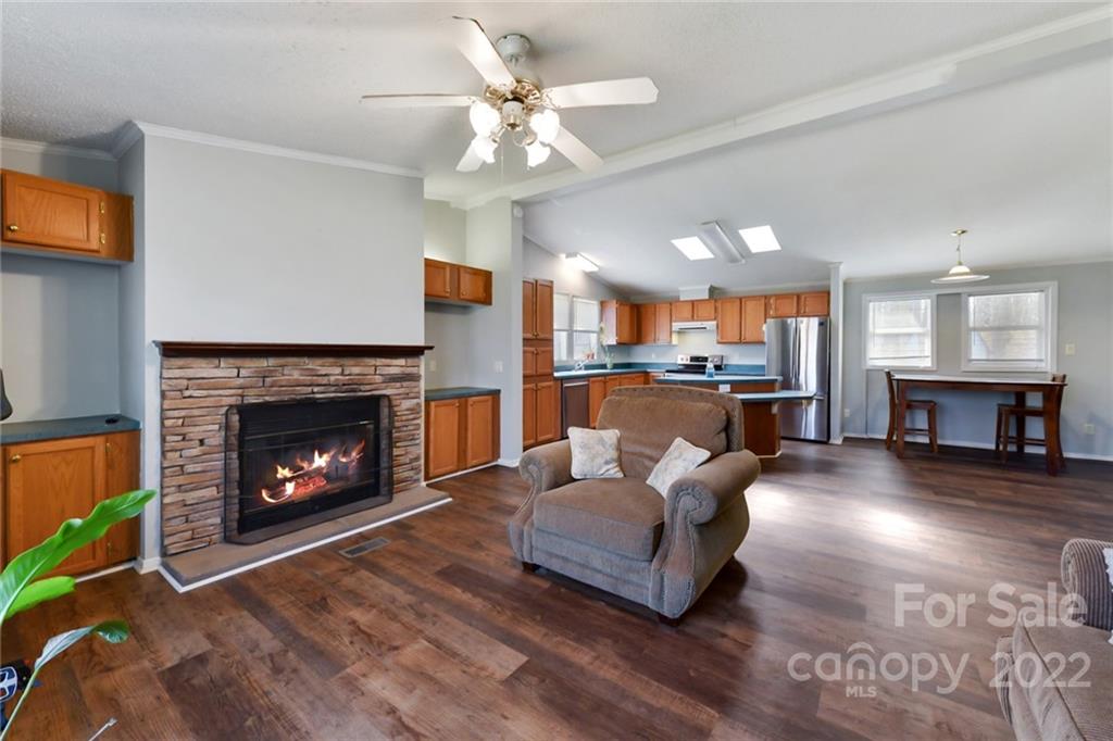 198 Pete's Pond Road Kannapolis, NC 28081 - Photo 7 of 32 Gallery Image 7