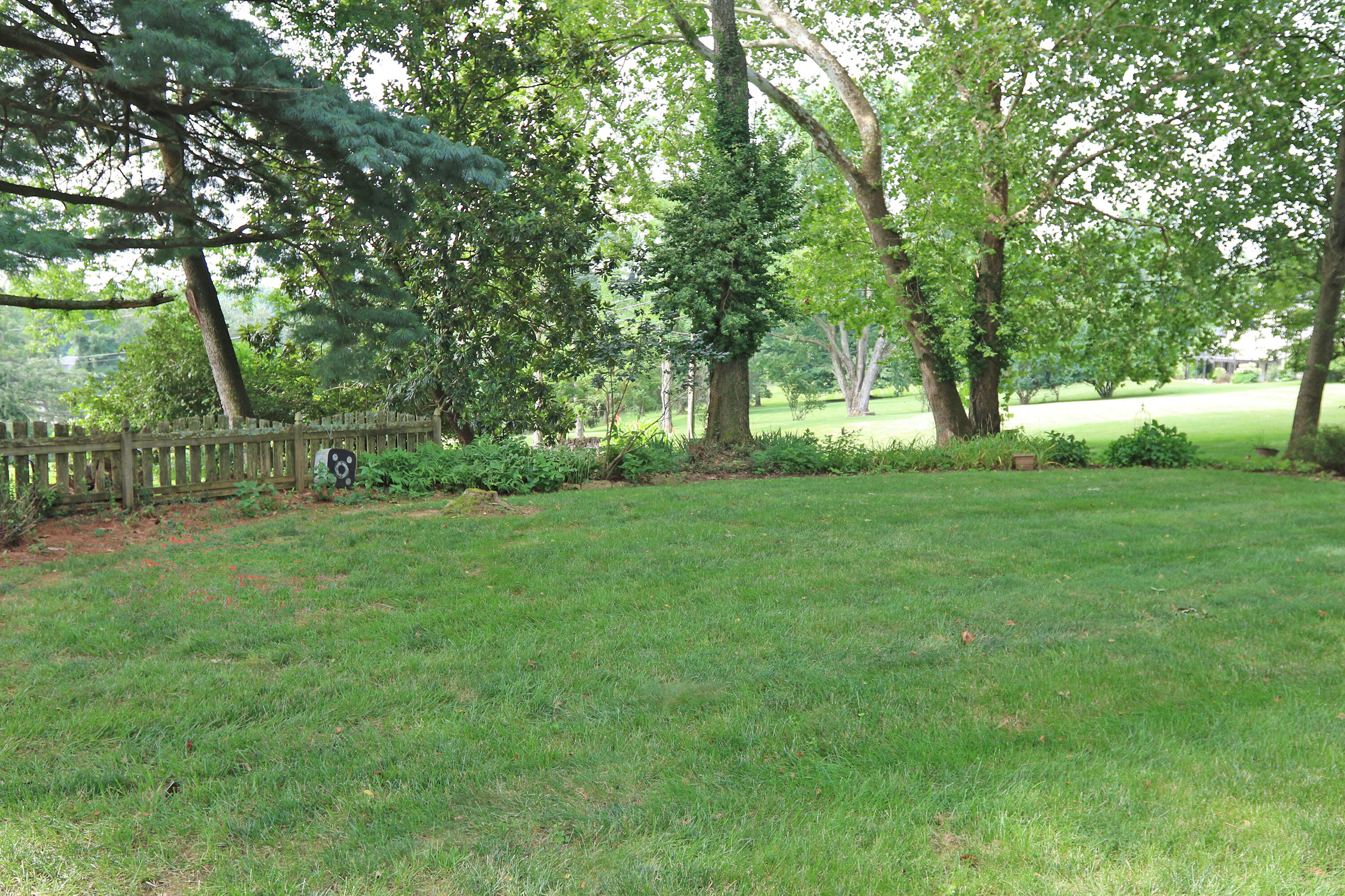 2586 Westmorland Road Lexington, KY 40510 - Photo 46 of 52 61