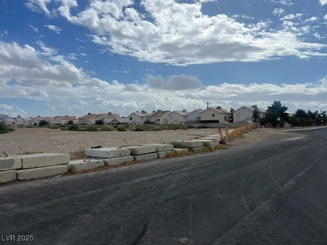 $900,000 | 951 North Sandhill Road, Las Vegas, NV 89110