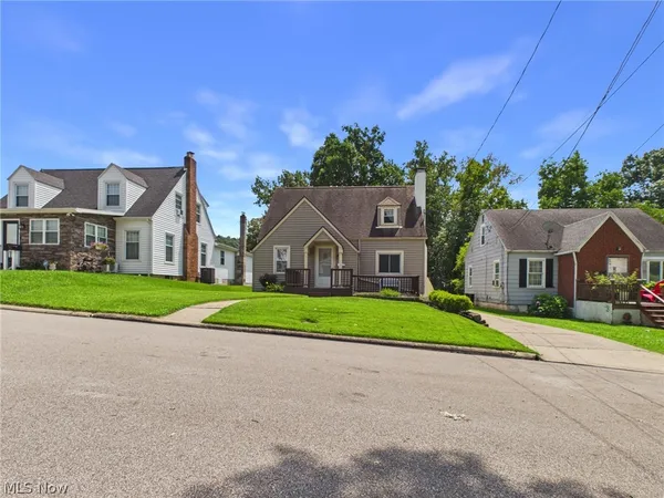 $179,900 | 1814 Worthington Street, Parkersburg, WV 26101