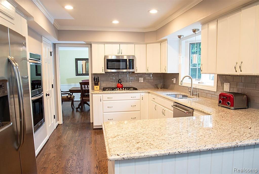 35897 Charter Crest Road Farmington Hills, MI 48335 - Photo 13 of 21