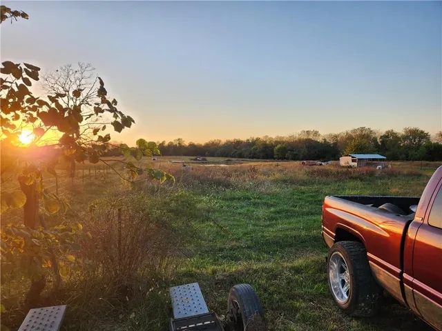 $245,000 | 333 Southeast 901 Road, Clinton, MO 64735