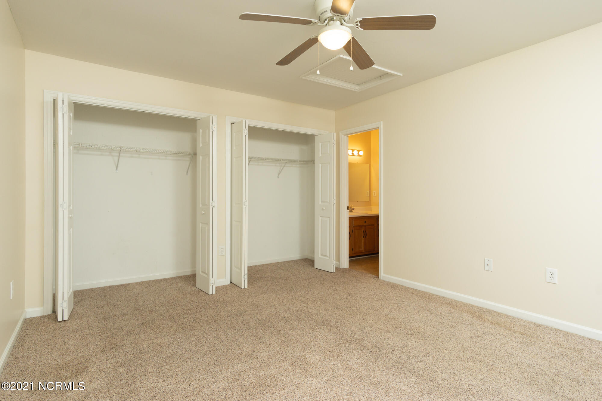 121 Charlton Road Hubert, NC 28539 - Photo 17 of 26 First Bedroom