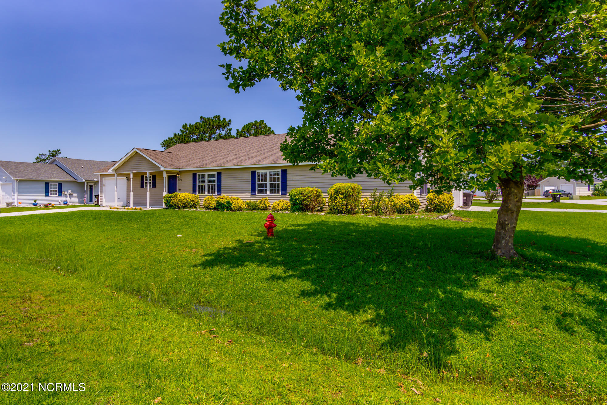 121 Charlton Road Hubert, NC 28539 - Photo 5 of 26 Front