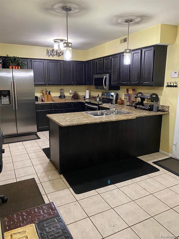 27590 Evergreen Road Lathrup Village, MI 48076 - Photo 3 of 19 Gallery Image 3