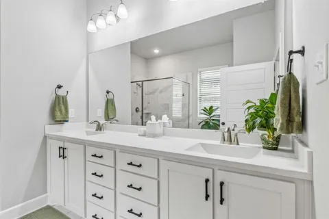 $519,900 | 4717 Beaver Creek Drive, Arlington, TX 76005
