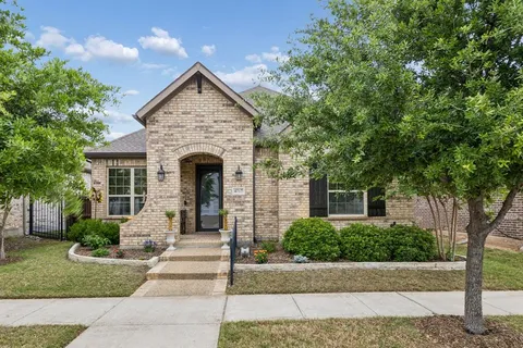 $519,900 | 4717 Beaver Creek Drive, Arlington, TX 76005