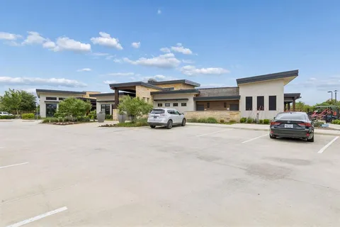 $519,900 | 4717 Beaver Creek Drive, Arlington, TX 76005