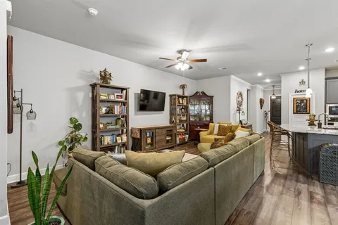 $519,900 | 4717 Beaver Creek Drive, Arlington, TX 76005