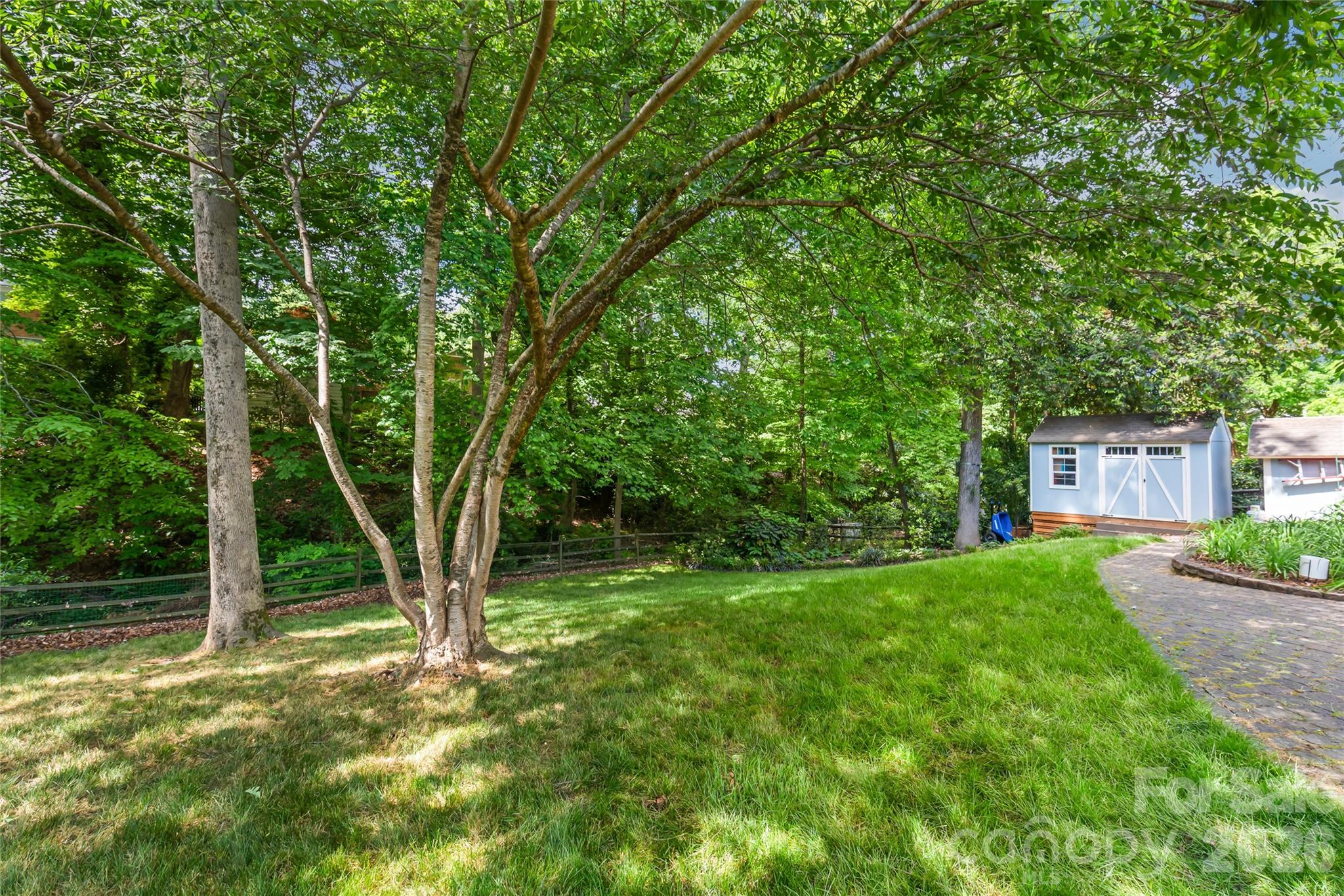 2912 Spring Valley Road Charlotte, NC 28210 - Photo 29 of 35
