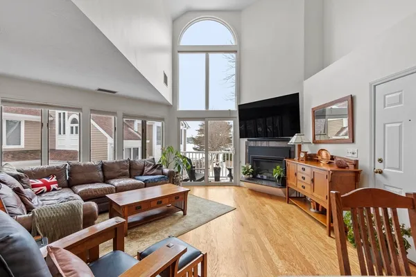 $399,900 | 47 Pointe Rok Drive, Unit 47, Worcester, MA 01604