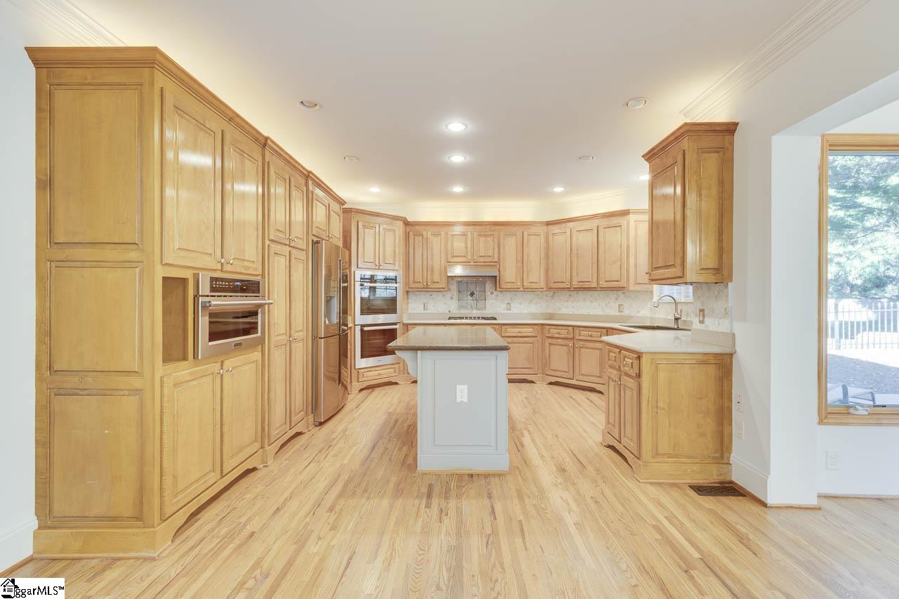 516 Foxcroft Road Greenville, SC 29615 - Photo 13 of 41