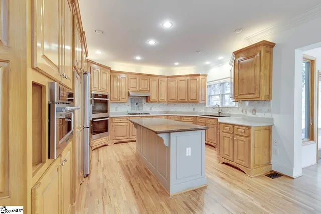 $889,000 | 516 Foxcroft Road, Greenville, SC 29615