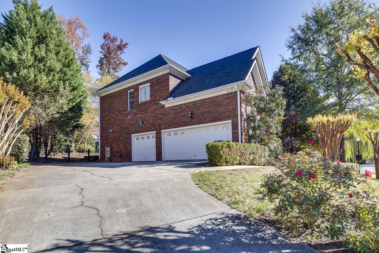 516 Foxcroft Road Greenville, SC 29615 - Photo 3 of 41