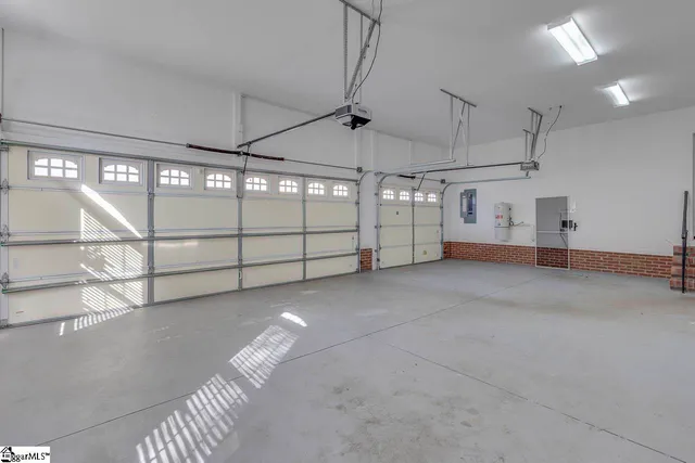 $889,000 | 516 Foxcroft Road, Greenville, SC 29615