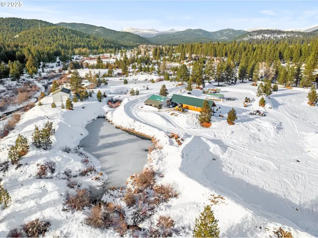 a view of a cars in front of a house