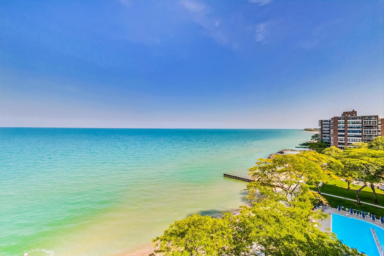 1630 Sheridan Road, Unit 8B Wilmette, IL 60091 - Photo 27 of 45 a view of an ocean