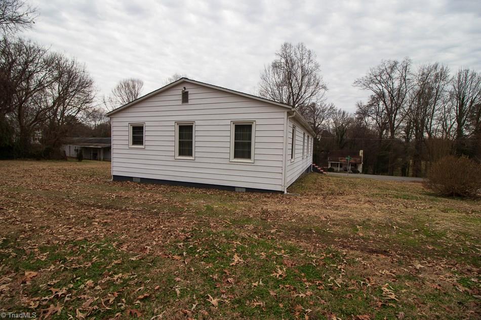 17 Carnes Road Southwest Winston-Salem, NC 27127 - Photo 10 of 16 Back of Home