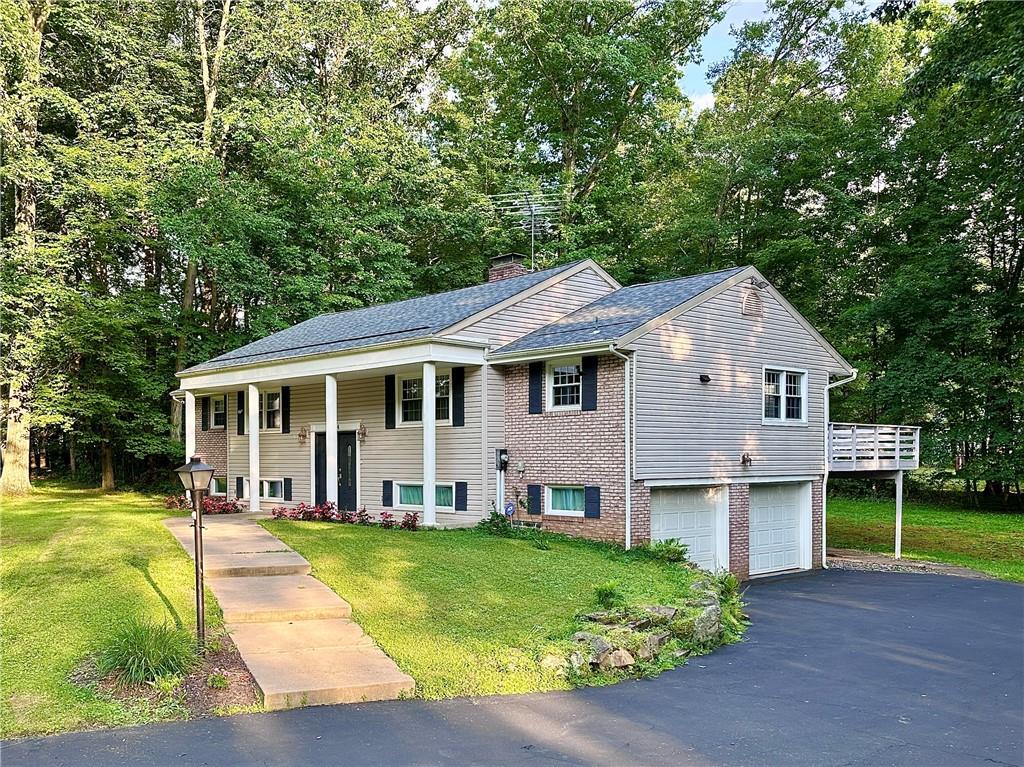 214 Raptor Circle New Castle, PA 16105 - Photo 2 of 35 Gallery Image 2