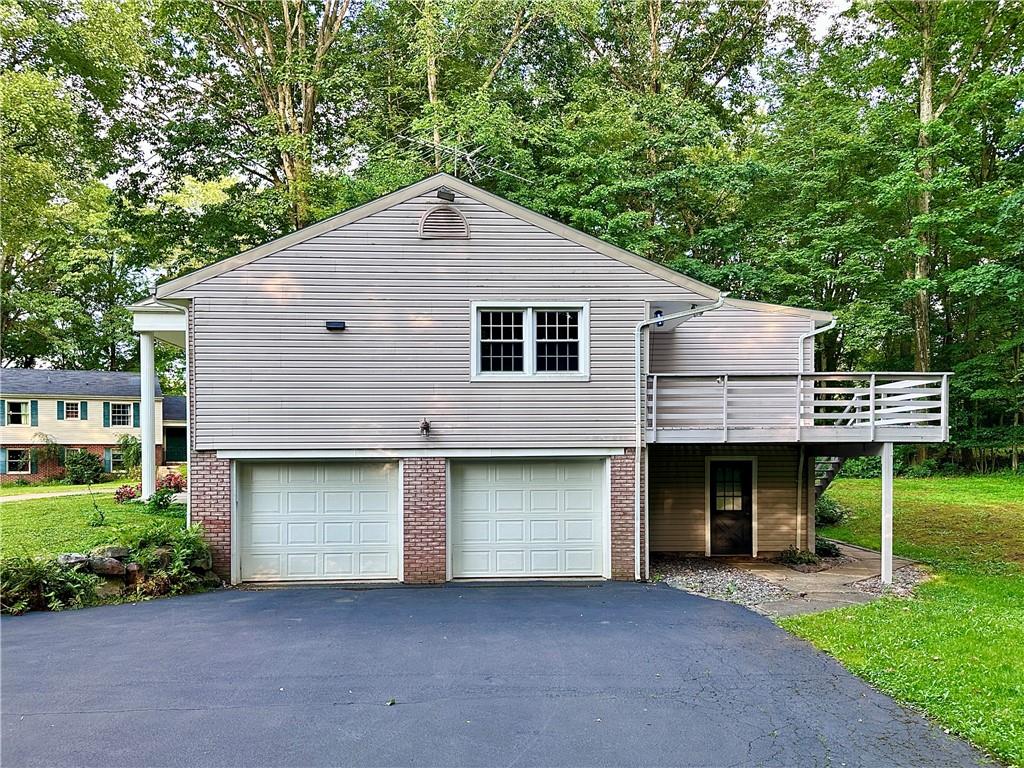 214 Raptor Circle New Castle, PA 16105 - Photo 3 of 35 Gallery Image 3