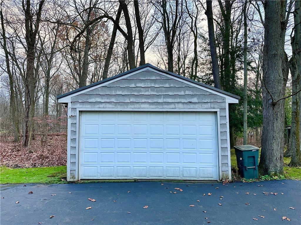 214 Raptor Circle New Castle, PA 16105 - Photo 5 of 35 Gallery Image 5