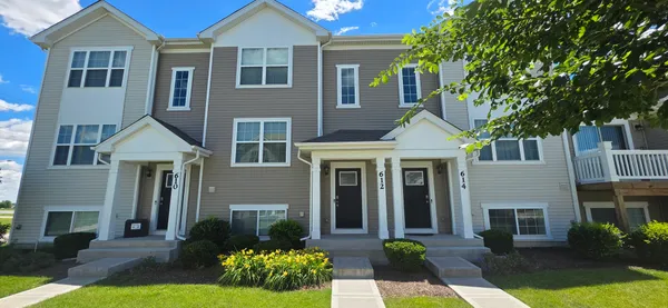 $295,000 | 612 Spring Leaf Drive, Joliet, IL 60431