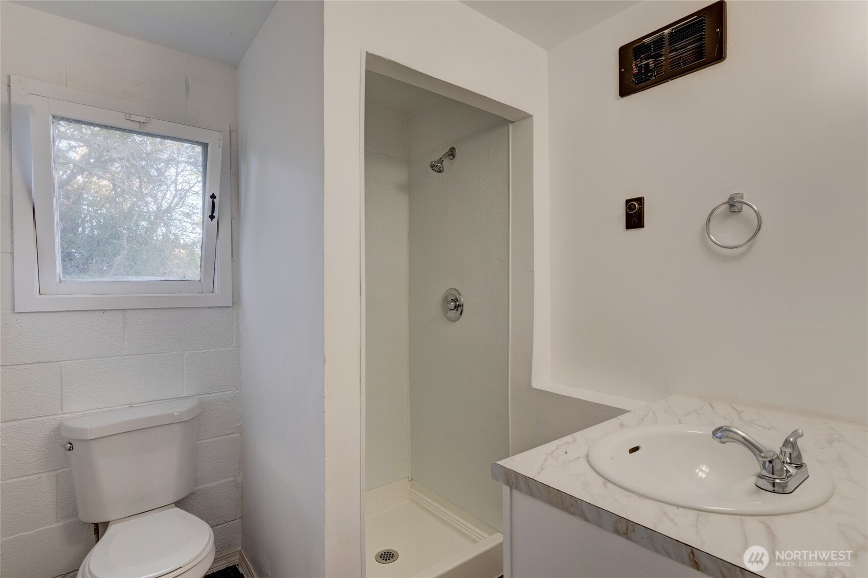 33020 State Rte 20, Unit 114 Oak Harbor, WA 98277 - Photo 13 of 31