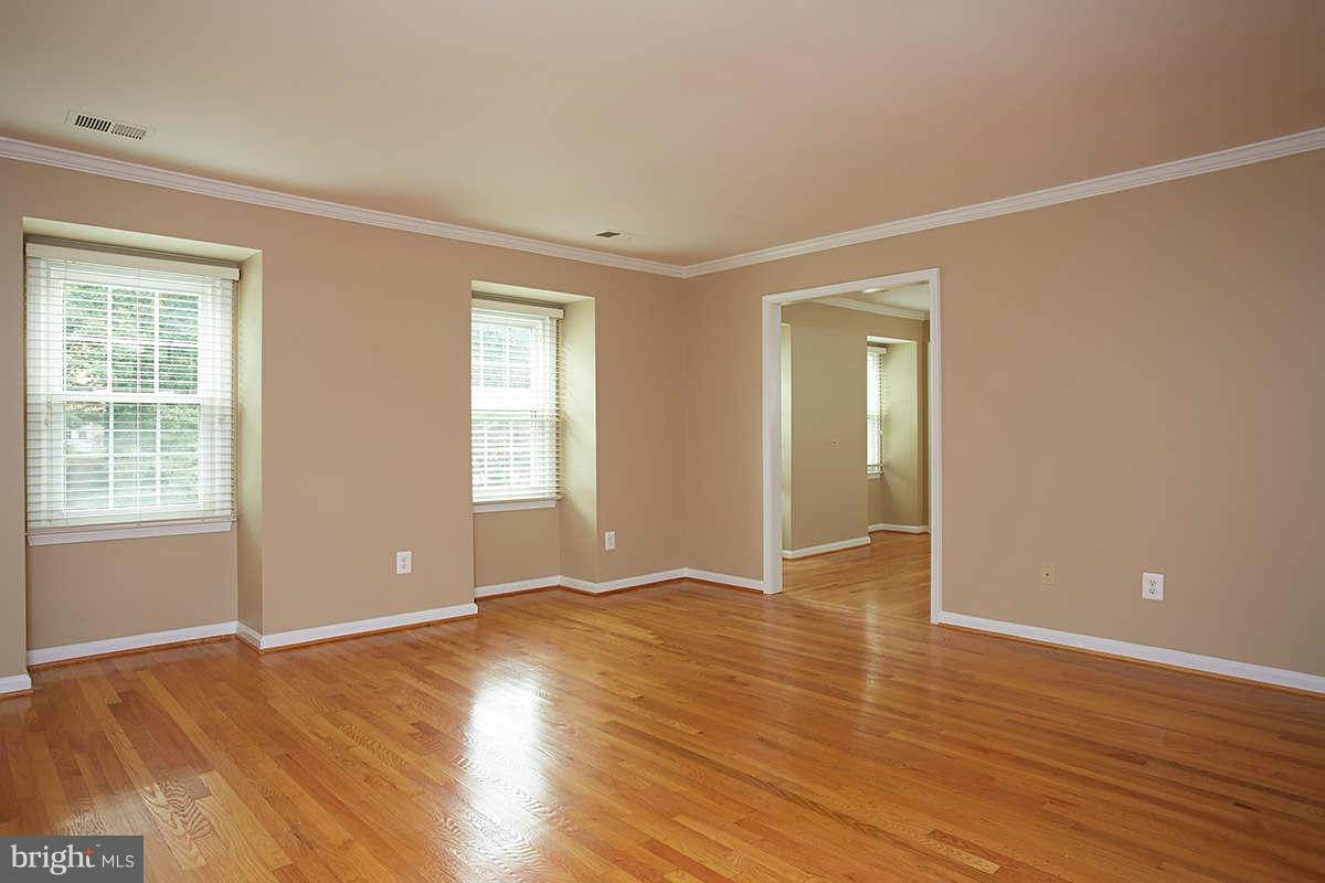1083 Old Cedar Road McLean, VA 22102 - Photo 14 of 29 Bedroom (Master)