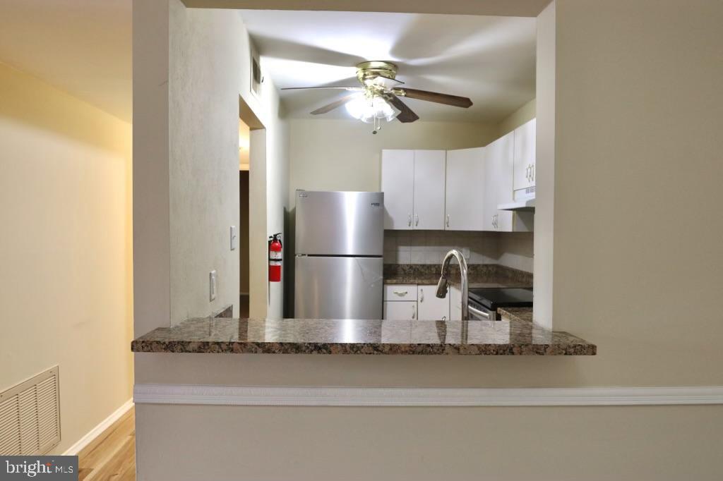 25 South Church Road, Unit 19 Maple Shade, NJ 08052 - Photo 5 of 12 Gallery Image 5