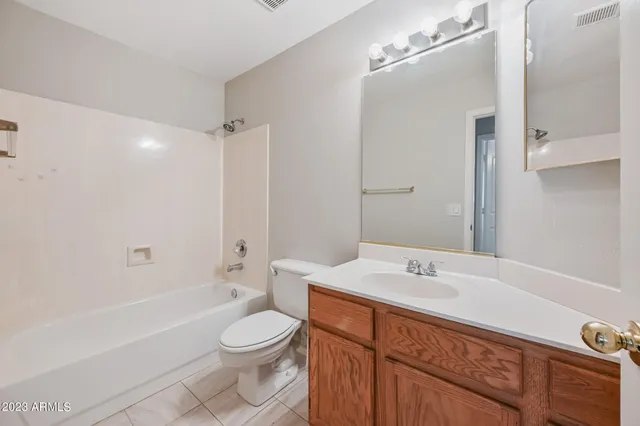 $2,000 | 7253 East Kiva Avenue, Mesa, AZ 85209