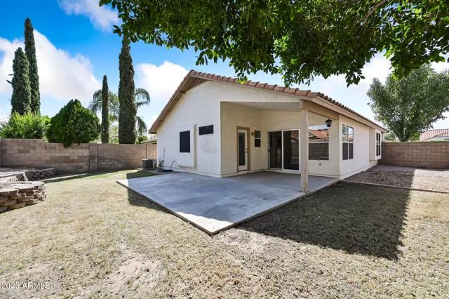 $2,000 | 7253 East Kiva Avenue, Mesa, AZ 85209