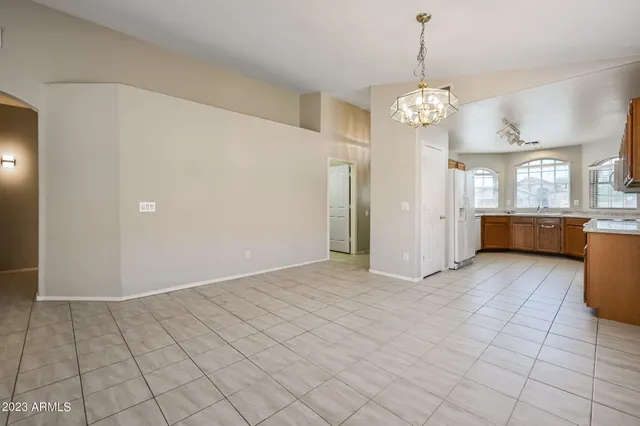 $2,000 | 7253 East Kiva Avenue, Mesa, AZ 85209