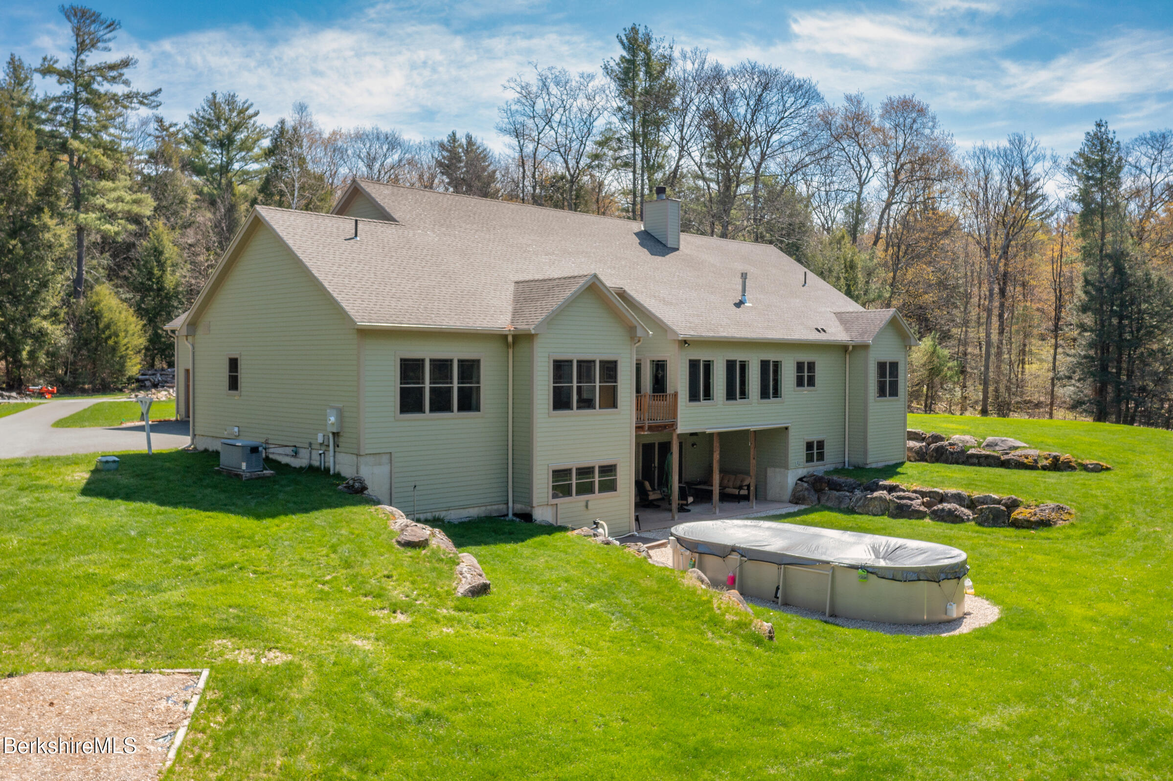 7 Perry Road Sandisfield, MA 01255 - Photo 2 of 53 7