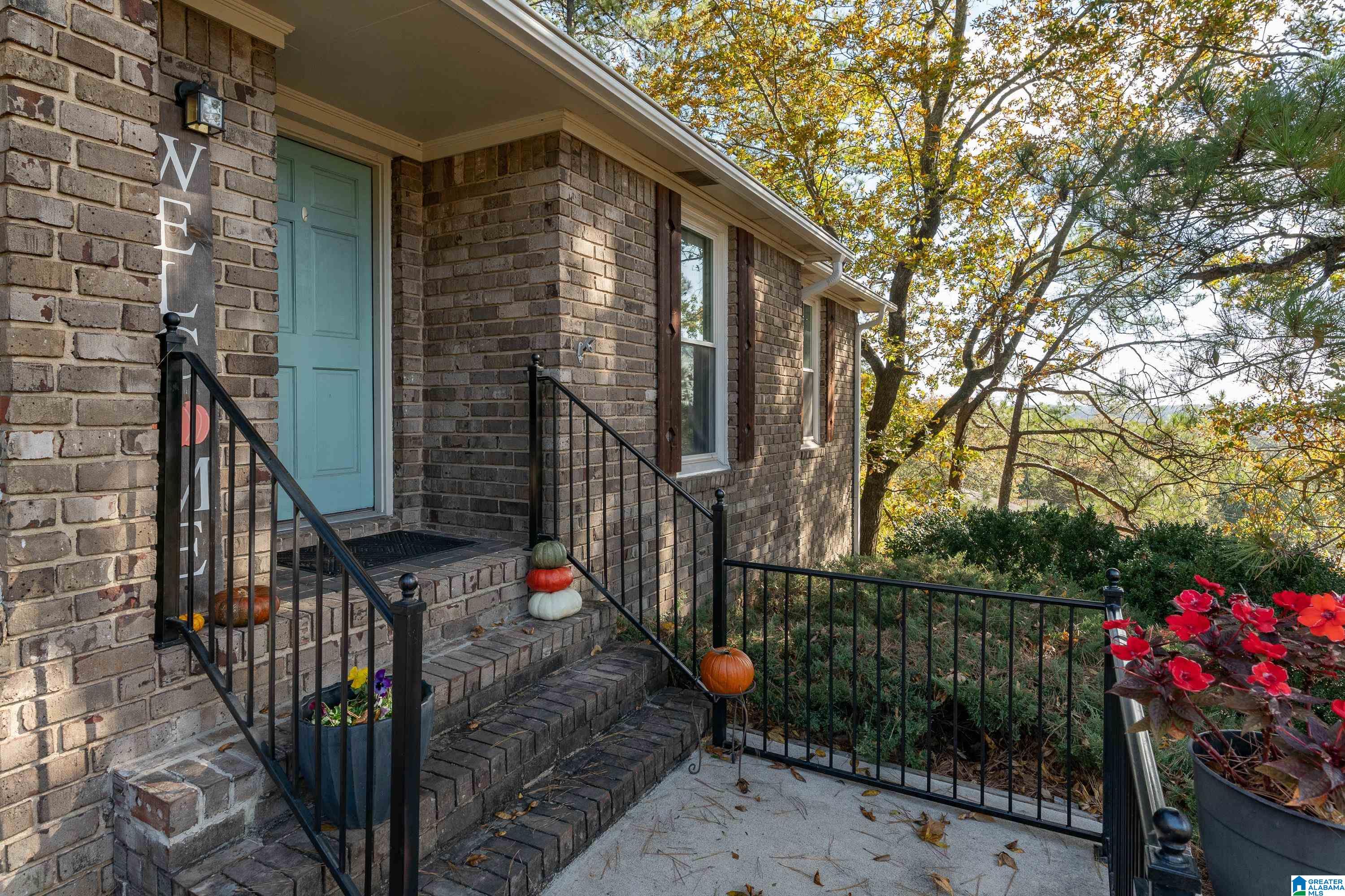5828 Southcrest Road Birmingham, AL 35213 - Photo 4 of 51