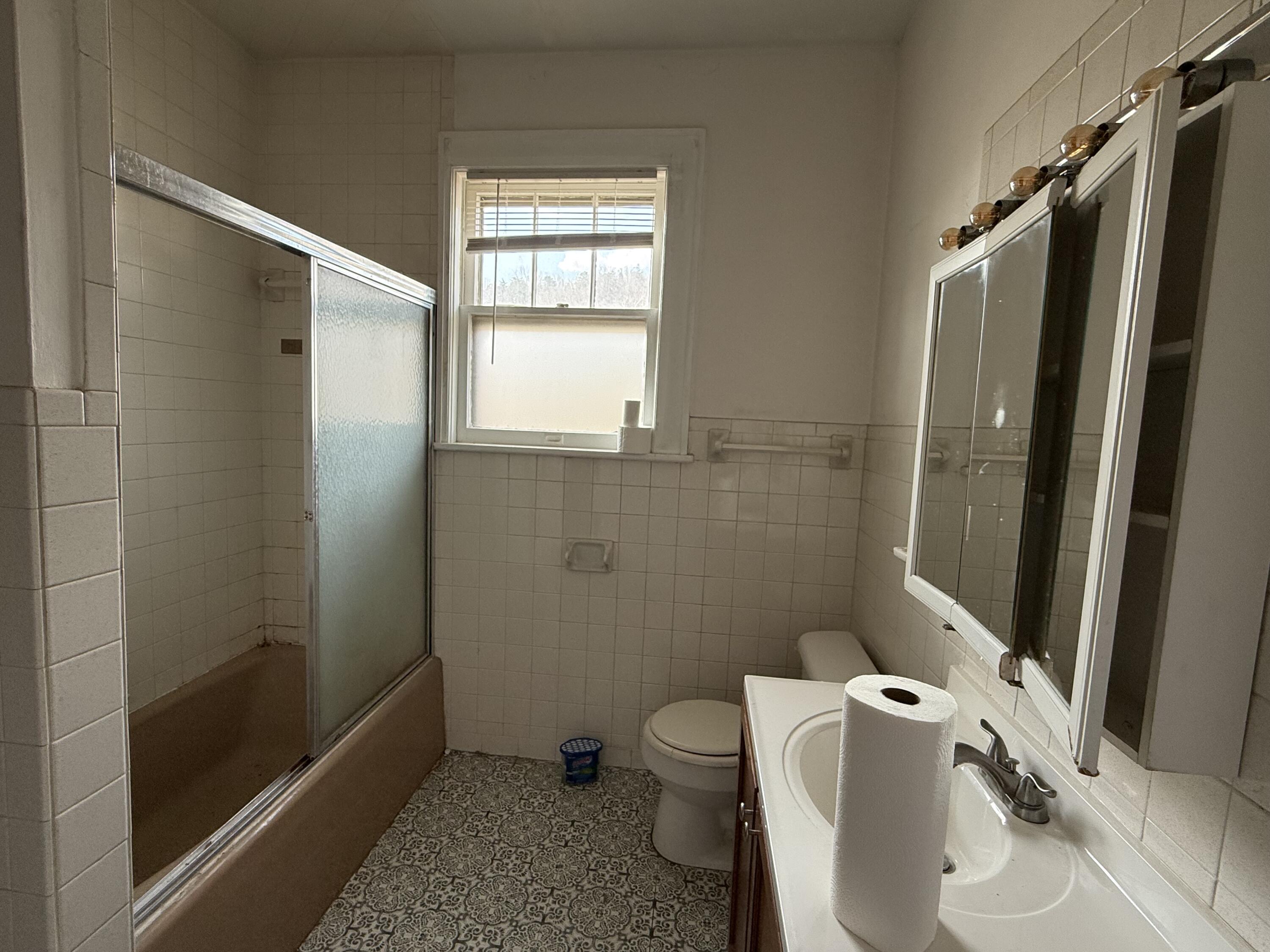 1342 Craig Robertson Road Southeast Roanoke, VA 24014 - Photo 12 of 42 IMG_3545