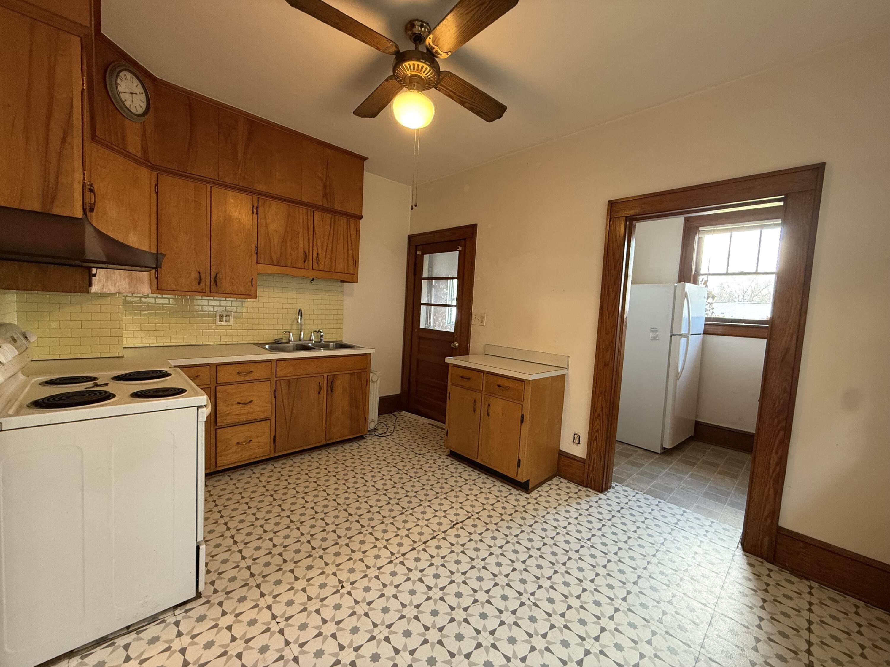 1342 Craig Robertson Road Southeast Roanoke, VA 24014 - Photo 25 of 42 IMG_3560