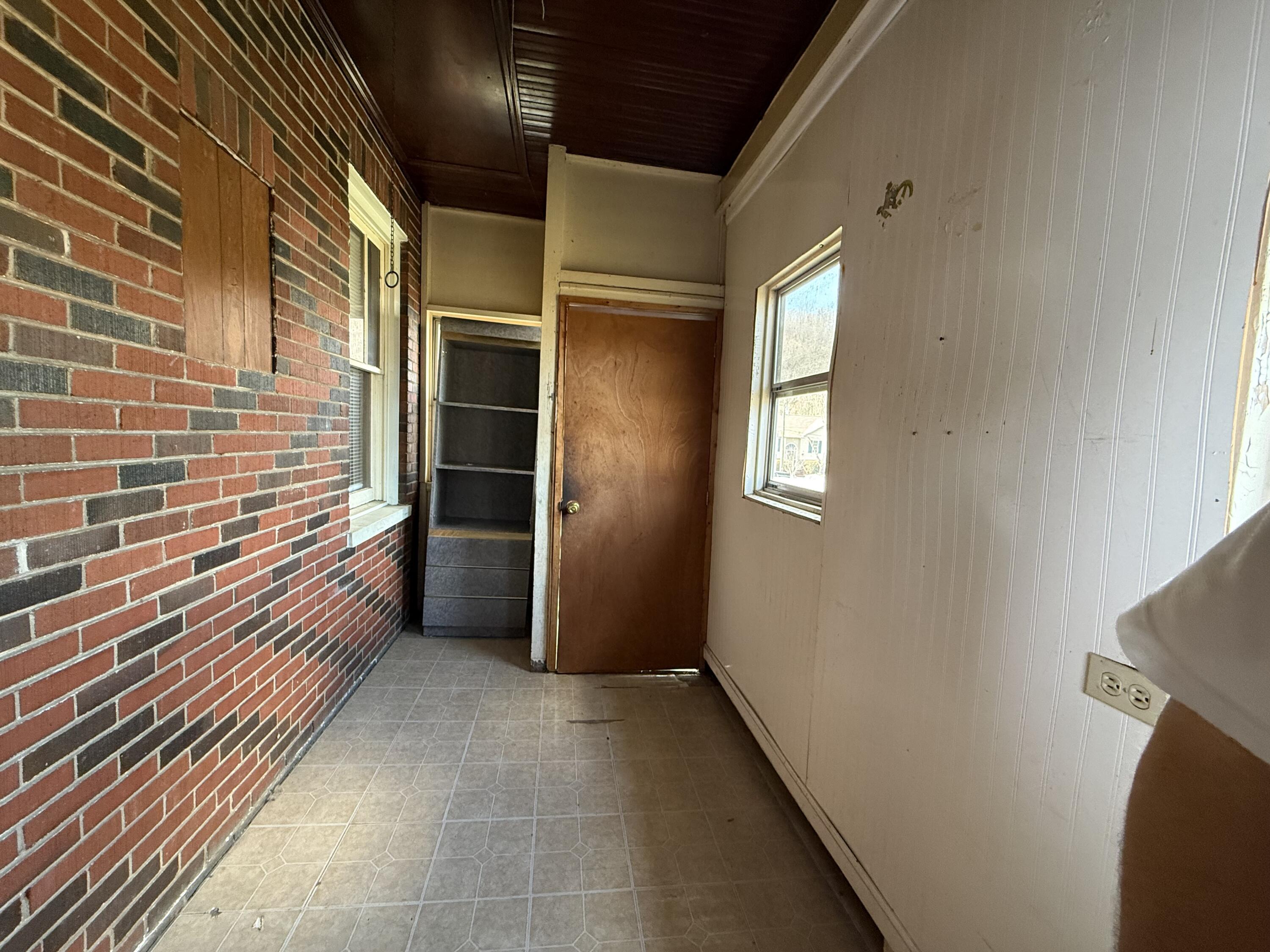 1342 Craig Robertson Road Southeast Roanoke, VA 24014 - Photo 29 of 42 IMG_3564