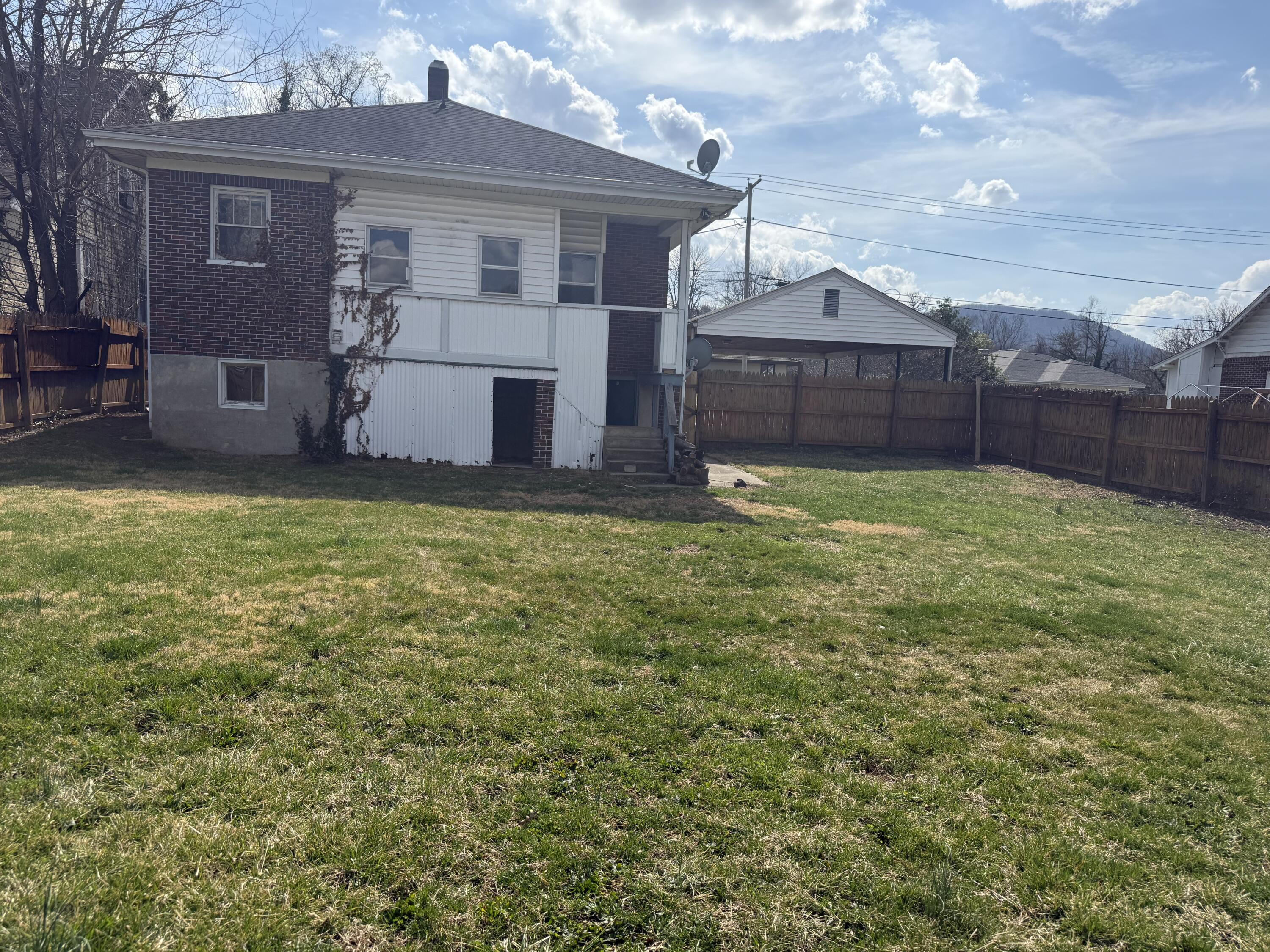 1342 Craig Robertson Road Southeast Roanoke, VA 24014 - Photo 36 of 42 IMG_3572