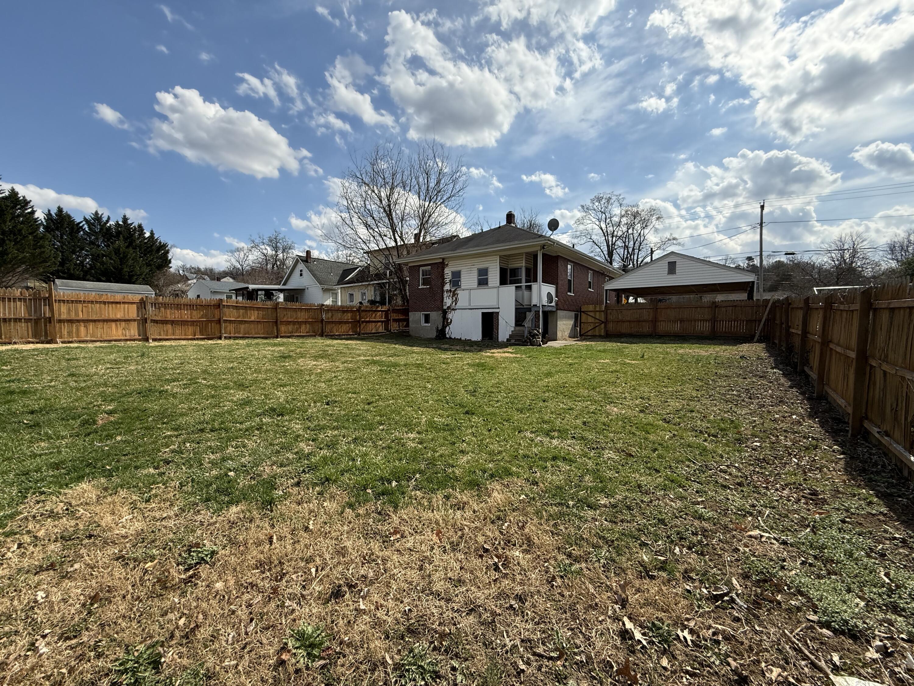 1342 Craig Robertson Road Southeast Roanoke, VA 24014 - Photo 37 of 42 IMG_3573