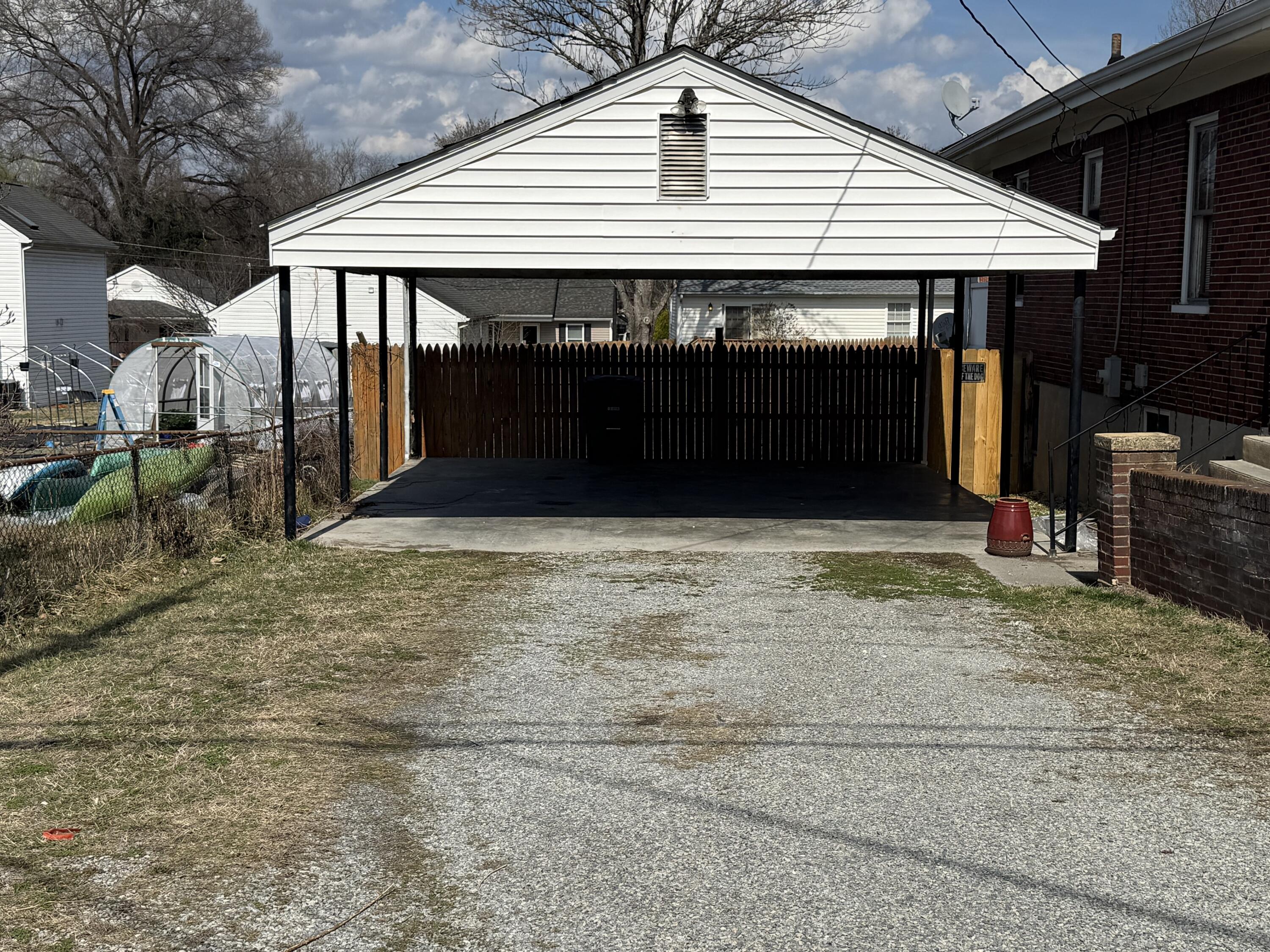 1342 Craig Robertson Road Southeast Roanoke, VA 24014 - Photo 5 of 42 IMG_3532