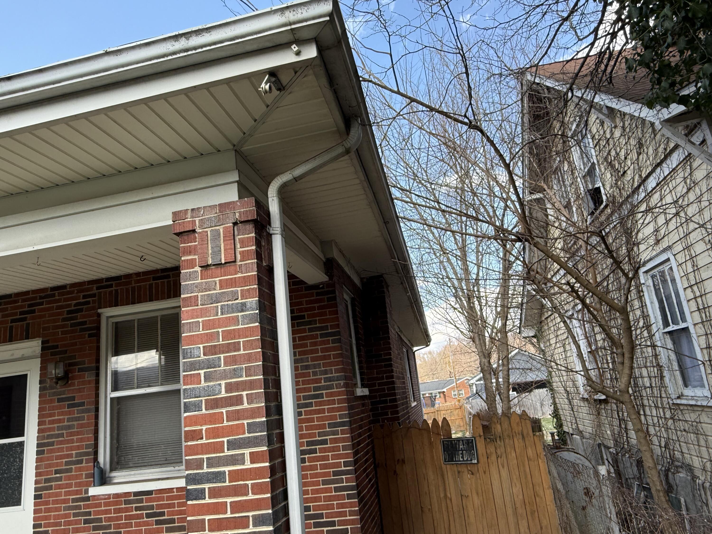 1342 Craig Robertson Road Southeast Roanoke, VA 24014 - Photo 6 of 42 IMG_3537