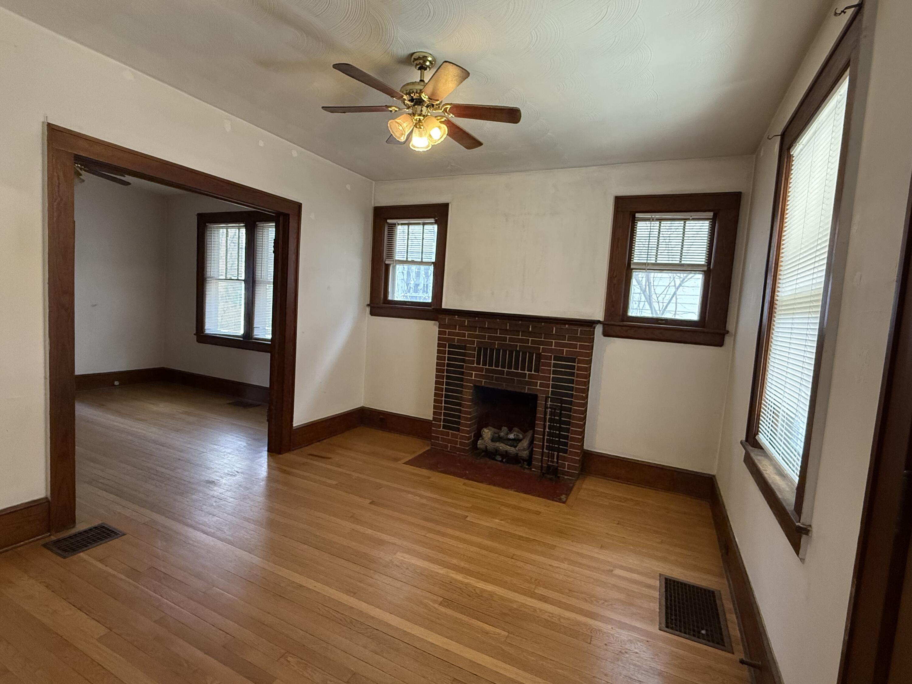 1342 Craig Robertson Road Southeast Roanoke, VA 24014 - Photo 9 of 42 IMG_3541