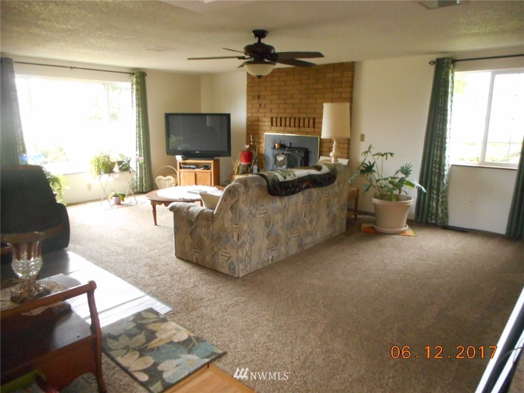 2904 Pine Road Northeast Bremerton, WA 98310 - Photo 3 of 18