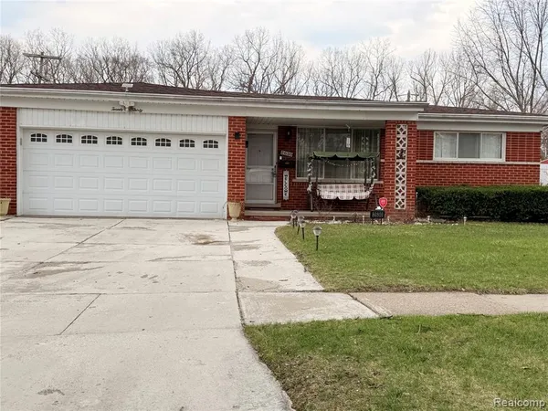 $1,900 | 2630 Antonia Lane, Warren, MI 48091