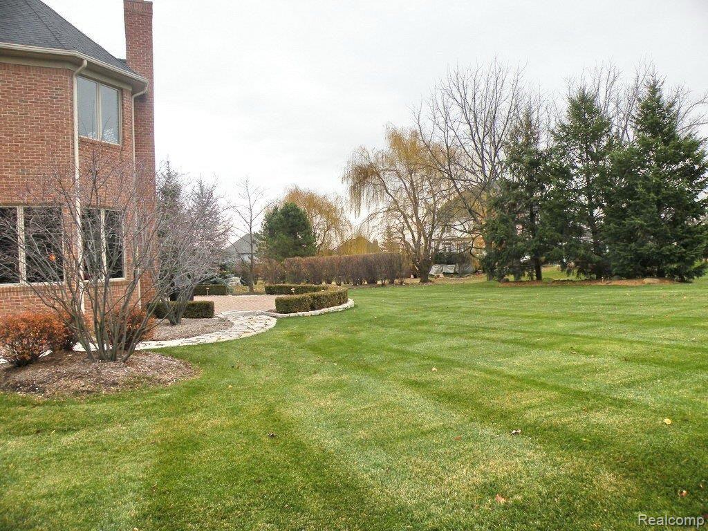 4767 Crestone Way Rochester, MI 48306 - Photo 24 of 24 Yard