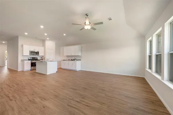 $339,990 | 1020 Tarryhill Drive, Crowley, TX 76036